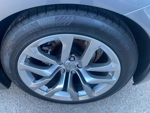 Used 2014 Nissan 370Z Coupe image 11