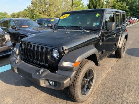 Used 2022 Jeep Wrangler Unlimited Sport AWD/4WD image 9