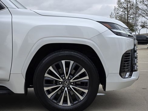 Used 2023 Lexus LX 600 4WD w/ Interior Upgrade Package image 9