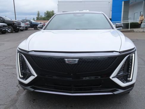 Used 2024 Cadillac Lyriq Sport AWD/4WD image 2
