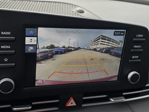 Used 2025 Hyundai Elantra Sport FWD image 21