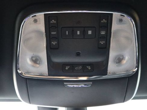 Used 2019 Jeep Grand Cherokee High Altitude AWD/4WD image 23