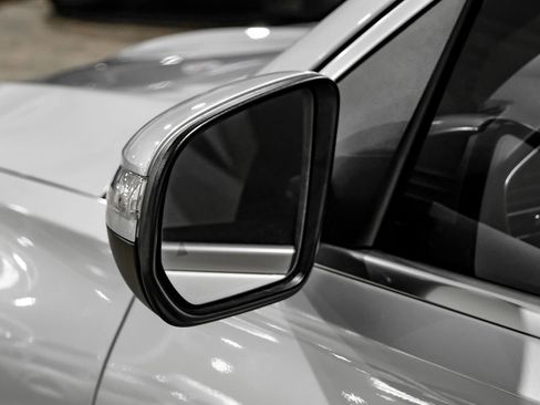 Used 2021 Mercedes-Benz GLE 450 4MATIC w/ AMG Line Exterior image 34