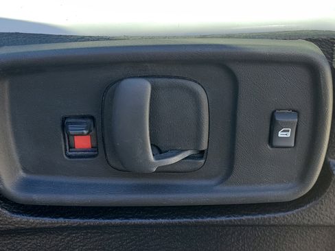 Used 2024 Chevrolet Express 2500 w/ Driver Convenience Package image 15