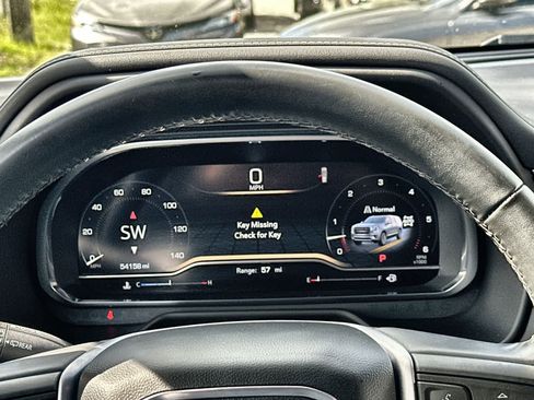 Used 2024 GMC Yukon SLT image 24