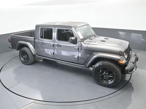 Used 2022 Jeep Gladiator Sport image 46