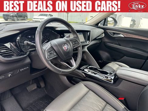 Used 2022 Buick Envision Avenir w/ Technology Package II FWD image 12