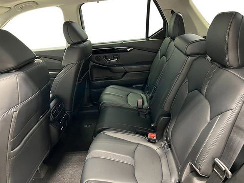 New 2025 Honda Pilot Touring image 30