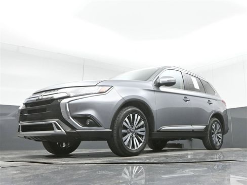 Used 2020 Mitsubishi Outlander SEL AWD/4WD image 30