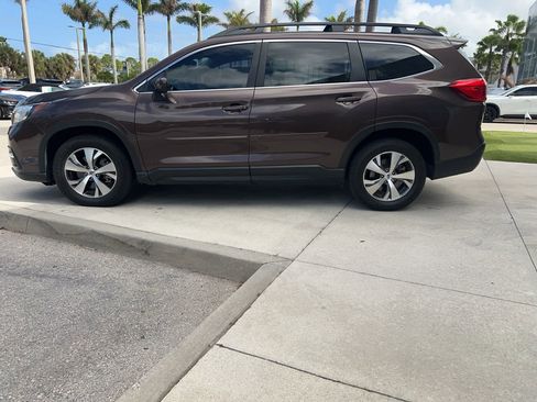 Used 2019 Subaru Ascent Premium image 4