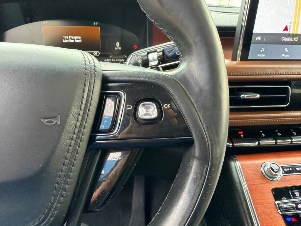 Used 2021 Lincoln Aviator Reserve w/ Elements Package Plus AWD/4WD image 23