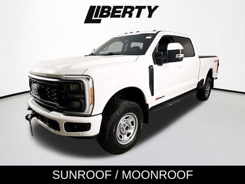 Used 2023 Ford F350 Lariat w/ Lariat Ultimate Package image 3