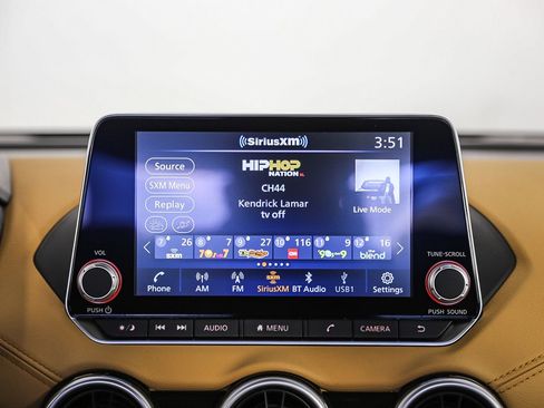 Used 2025 Nissan Sentra SV w/ SV Premium Package image 15