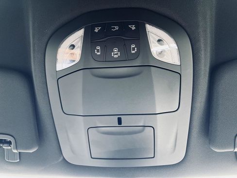 New 2026 Chrysler Pacifica Select image 30