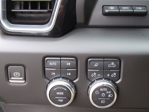 Used 2023 GMC Sierra 1500 Denali image 39