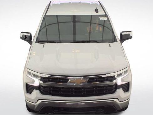 Used 2024 Chevrolet Silverado 1500 LT AWD/4WD image 8