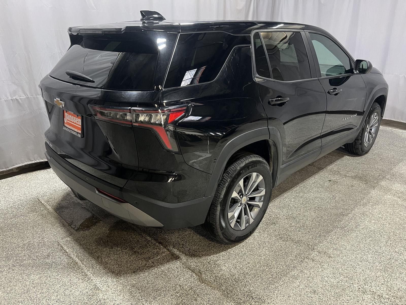 Used 2025 Chevrolet Equinox LT AWD/4WD image 8