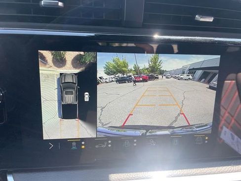 Used 2023 GMC Sierra 1500 Denali w/ Technology Package AWD/4WD image 10
