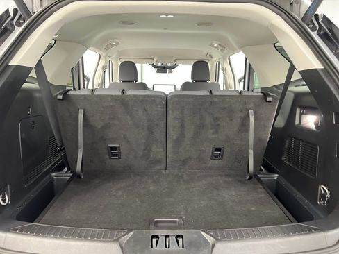 Used 2025 Ford Explorer Active image 35