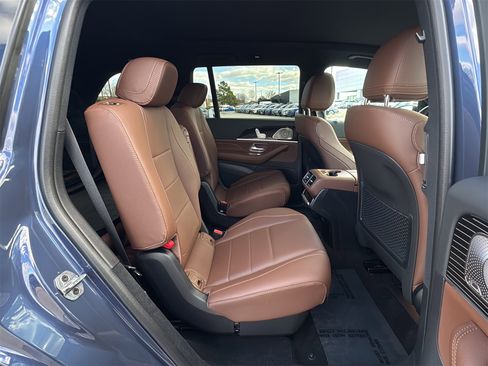 Certified 2025 Mercedes-Benz GLS 450 4MATIC image 27