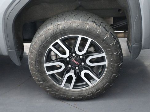 Used 2021 GMC Sierra 1500 AT4 w/ AT4 Premium Package AWD/4WD image 37