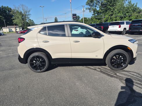 Used 2026 Buick Encore GX Sport Touring w/ Studio Series AWD/4WD image 18