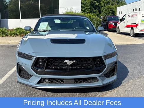 Used 2025 Ford Mustang GT Premium RWD image 3