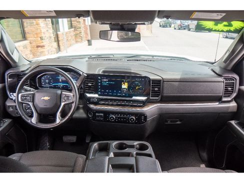 Used 2024 Chevrolet Silverado 1500 LT AWD/4WD image 13