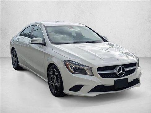 Used 2014 Mercedes-Benz CLA 250 image 3