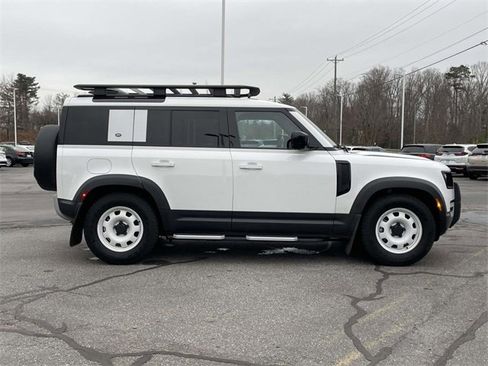 Used 2023 Land Rover Defender 110 S image 6