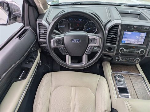 Used 2019 Ford Expedition Platinum image 19