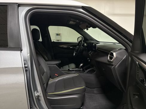 Used 2025 Chevrolet TrailBlazer ACTIV w/ Convenience Package AWD/4WD image 21
