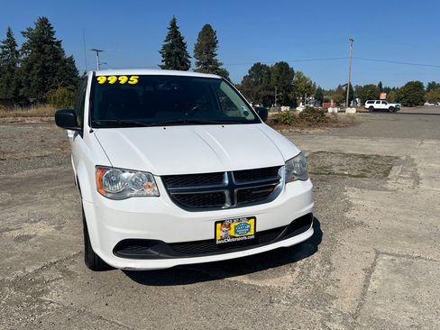 Used 2017 Dodge Grand Caravan SE w/ Power Window Group image 5