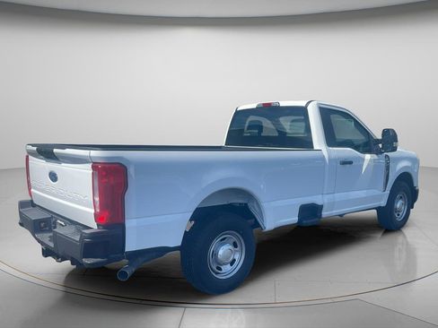 Used 2023 Ford F250 XL RWD image 11