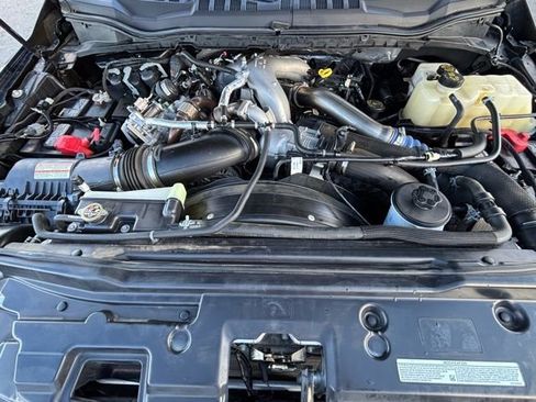 Used 2022 Ford F450 Platinum w/ FX4 Off-Road Package image 26