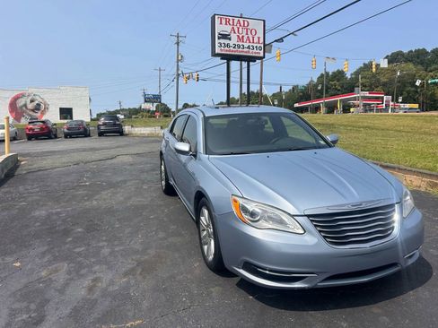 Used 2012 Chrysler 200 Touring w/ Sun/Sound Group image 4