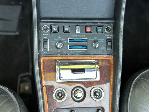 Used 1991 Bentley Continental RWD image 39