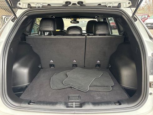 Used 2025 Jeep Compass Limited image 31