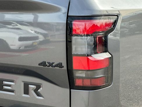 New 2026 Nissan Frontier SV image 7