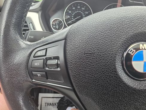Used 2017 BMW 320i xDrive Sedan AWD/4WD image 17
