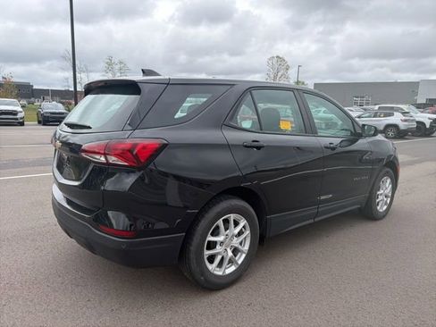 Used 2023 Chevrolet Equinox LS w/ LPO, Floor Liner Package FWD image 5