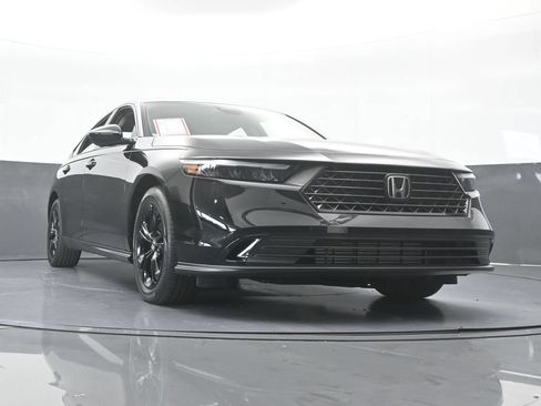 Used 2025 Honda Accord SE image 62