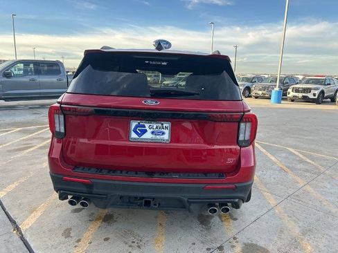 Certified 2025 Ford Explorer ST image 4