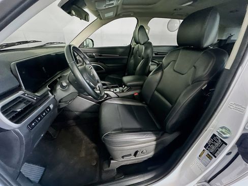 Used 2025 Kia Telluride S image 13