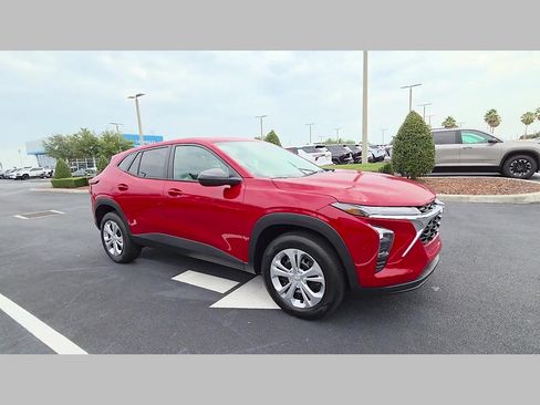 New 2026 Chevrolet Trax LS w/ Driver Confidence Package FWD image 14
