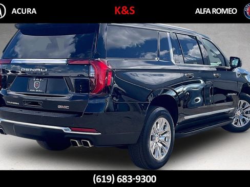 Used 2025 GMC Yukon XL Denali AWD/4WD image 30
