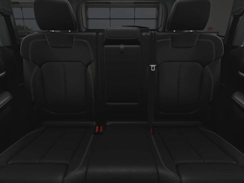 New 2025 Jeep Grand Cherokee Limited w/ Black Appearance Package image 19