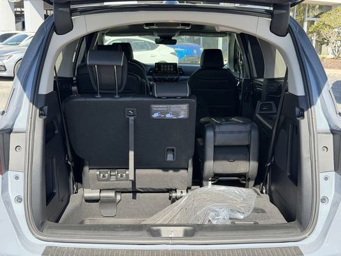 New 2026 Honda Odyssey Elite image 9