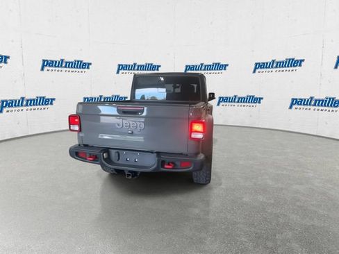 Used 2022 Jeep Gladiator Rubicon w/ Cold Weather Group AWD/4WD image 10