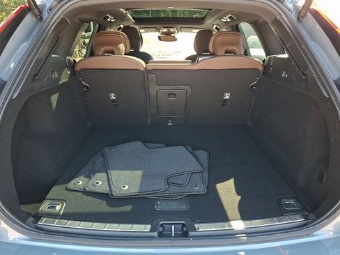 Certified 2023 Volvo XC60 B5 Plus w/ Climate Package AWD/4WD image 28